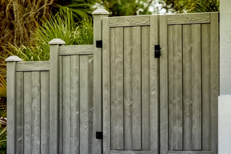 Composite and Vinyl Fences