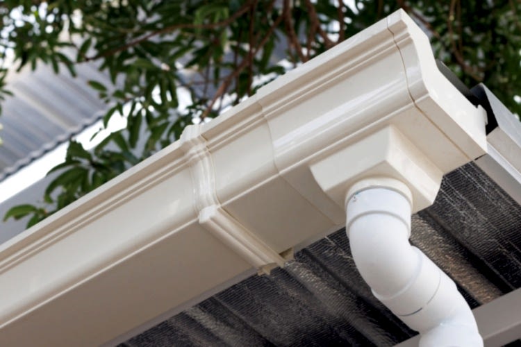 Aluminum and Vinyl Gutters